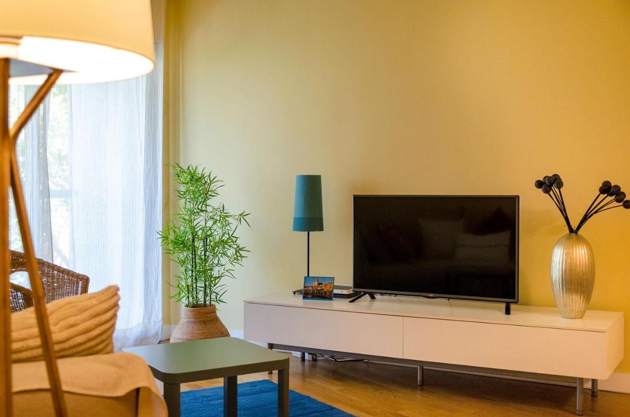 Devesa Park Apartment With Private Parking خيرونا المظهر الخارجي الصورة
